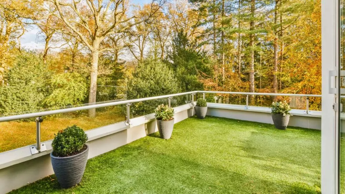 sztuczna trawa na balkon