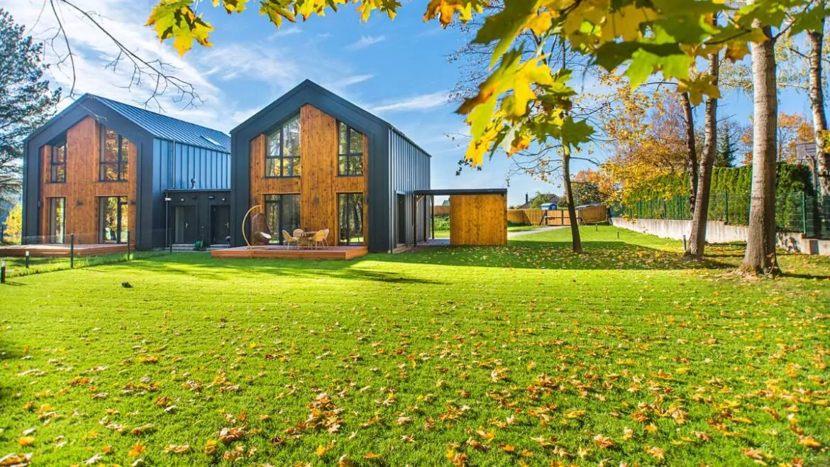 Pielęgnacja trawnika jesienią