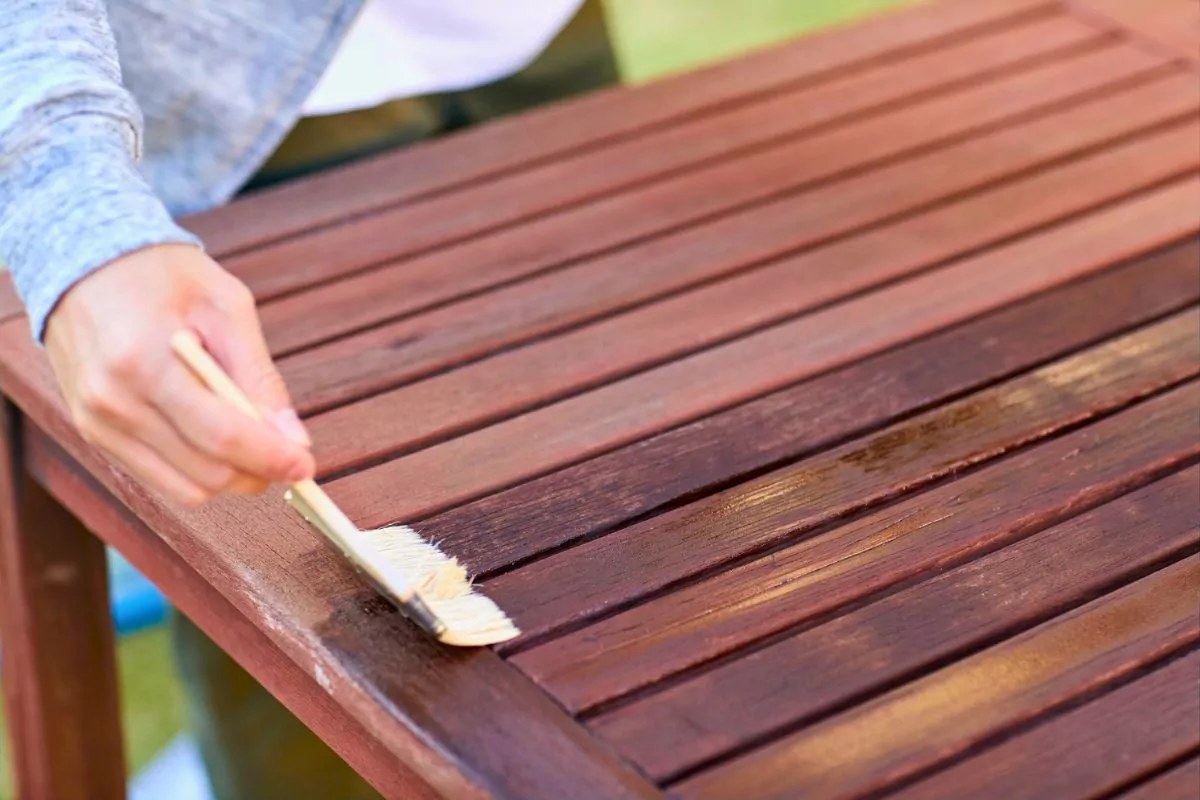 Impregnaty do drewna ranking, zabezpieczenie i porady